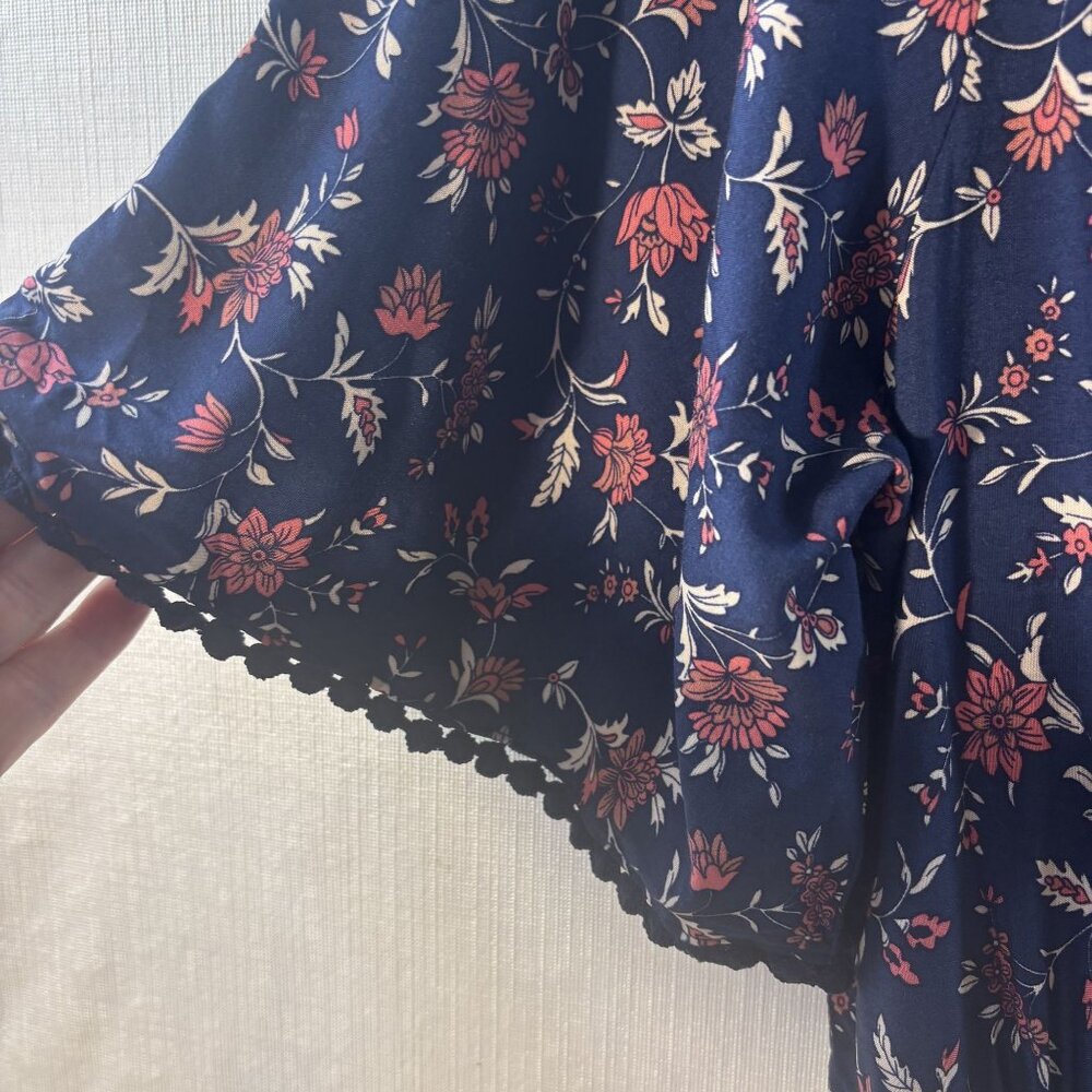 Floral Boho Maxi Dress With Ruffle Hem & V-Neck - Picture 5 of 11